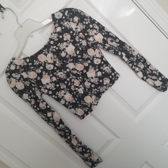 Crop Top - Picture 1 of 2